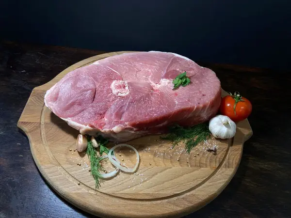 Окорок свиной н/к